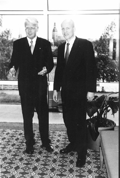 I56.JPG (35931 BYTES)