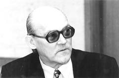 E1.JPG (10495 BYTES)