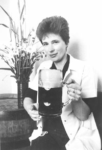 A2.JPG (17076 BYTES)