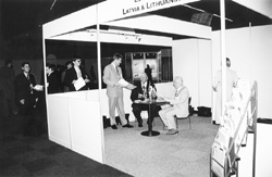 C1.JPG (20705 BYTES)