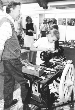 A4.JPG (45474 BYTES)