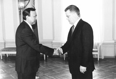 KI4.JPG (15984 BYTES)