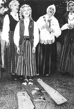 DN1.JPG (51077 BYTES)