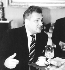 K3.JPG (27701 BYTES)