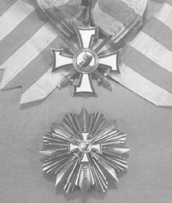 LO.JPG (31746 BYTES)