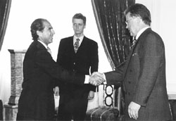 U1.JPG (15014 BYTES)