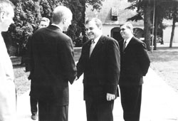 S7.JPG (16324 BYTES)