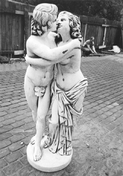 V9.JPG (43158 BYTES)