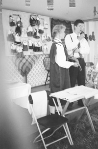 A9.JPG (27033 BYTES)