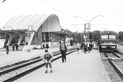 J7.JPG (18744 BYTES)