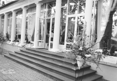 VE5.JPG (25587 BYTES)