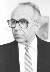 L12.JPG (12000 BYTES)