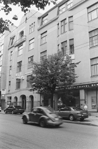 P2.JPG (31986 BYTES)