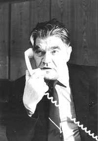 NIK-6.JPG (14830 BYTES)