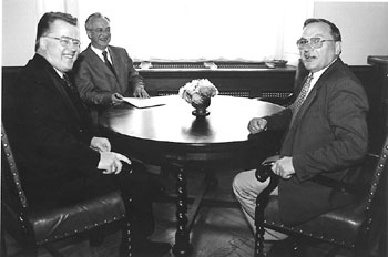 UL1.JPG (20690 BYTES)