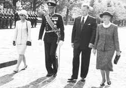 Z16.JPG (27366 BYTES)