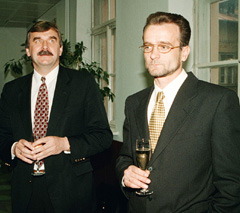 T2.JPG (30305 BYTES)