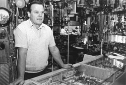 I2.JPG (28393 BYTES)