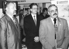 V2.JPG (21777 BYTES)