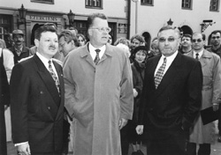 T5.JPG (22800 BYTES)