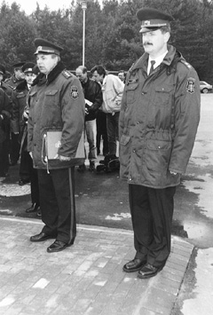 R3.JPG (39104 BYTES)