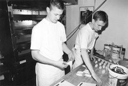 T4.JPG (21183 BYTES)