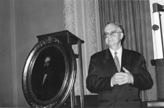 ZIN2.JPG (16862 BYTES)