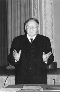 ZIN3.JPG (22414 BYTES)