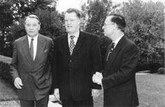 22.JPG (15556 BYTES)