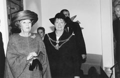 35.JPG (12732 BYTES)