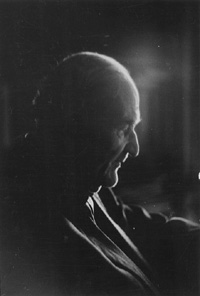 E1.JPG (14633 BYTES)