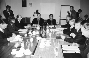 XX.JPG (30871 BYTES)