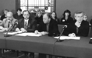 F22.JPG (25579 BYTES)