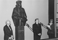 L15.JPG (16654 BYTES)