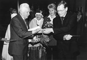 L2.JPG (27693 BYTES)