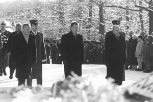 L1.JPG (31045 BYTES)