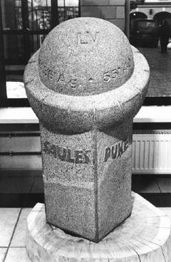 S4.JPG (44907 BYTES)