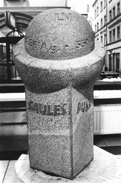 S8.JPG (48262 BYTES)