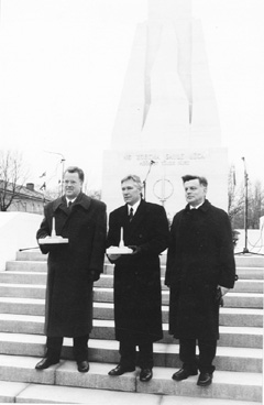 C2.JPG (26610 BYTES)