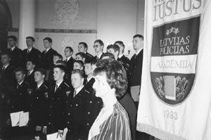 JU1.JPG (28331 BYTES)