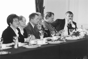 V1.JPG (23061 BYTES)