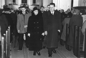 B3.JPG (25411 BYTES)