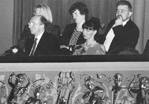 O10.JPG (33060 BYTES)