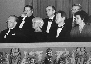 O12.JPG (31148 BYTES)