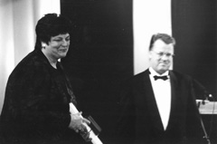 12.JPG (12162 BYTES)