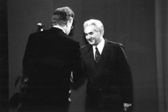 27.JPG (10408 BYTES)