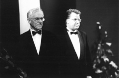 32.JPG (12788 BYTES)