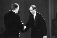 44.JPG (11149 BYTES)