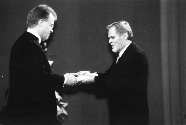 53.JPG (75963 BYTES)