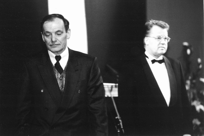 58.JPG (12854 BYTES)